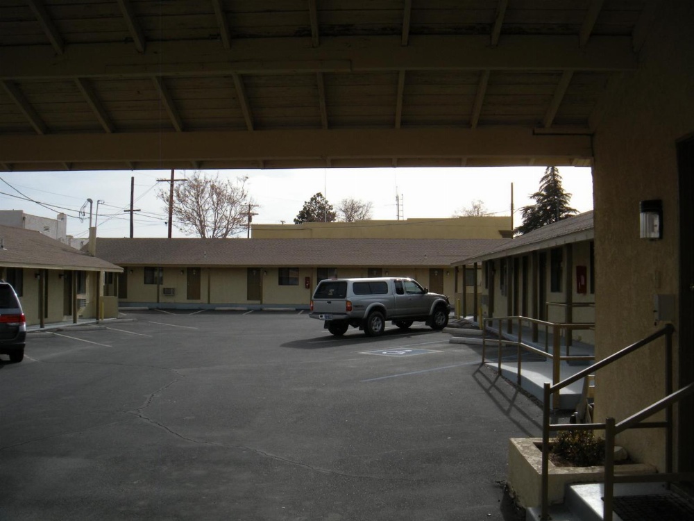 Lone Pine Budget Inn