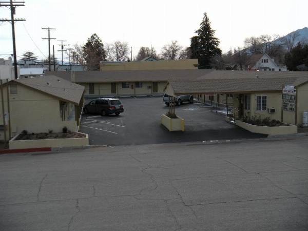 Lone Pine Budget Inn image 3